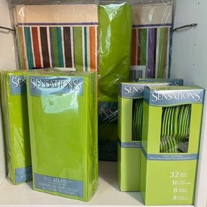 NWT Party Supplies by Creative Converting Sensations - Wasabi Green